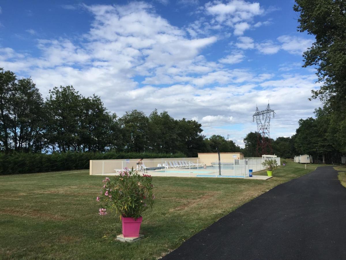 Camping Les Petites Minaudieres Coussay-les-Bois エクステリア 写真