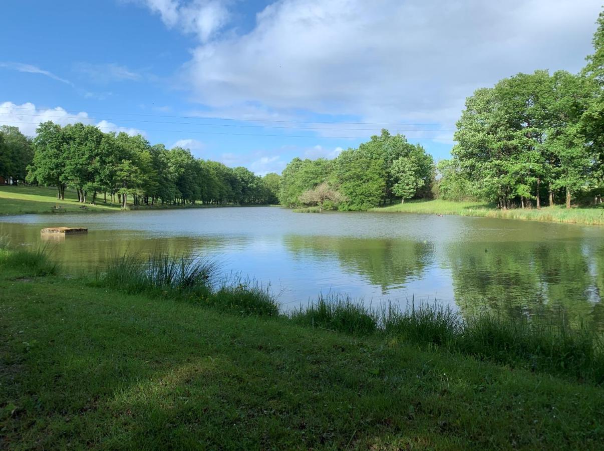 Camping Les Petites Minaudieres Coussay-les-Bois エクステリア 写真