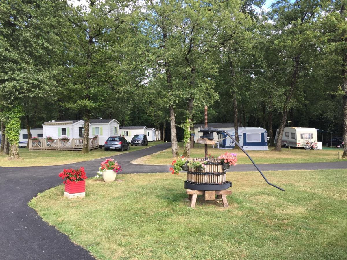 Camping Les Petites Minaudieres Coussay-les-Bois エクステリア 写真