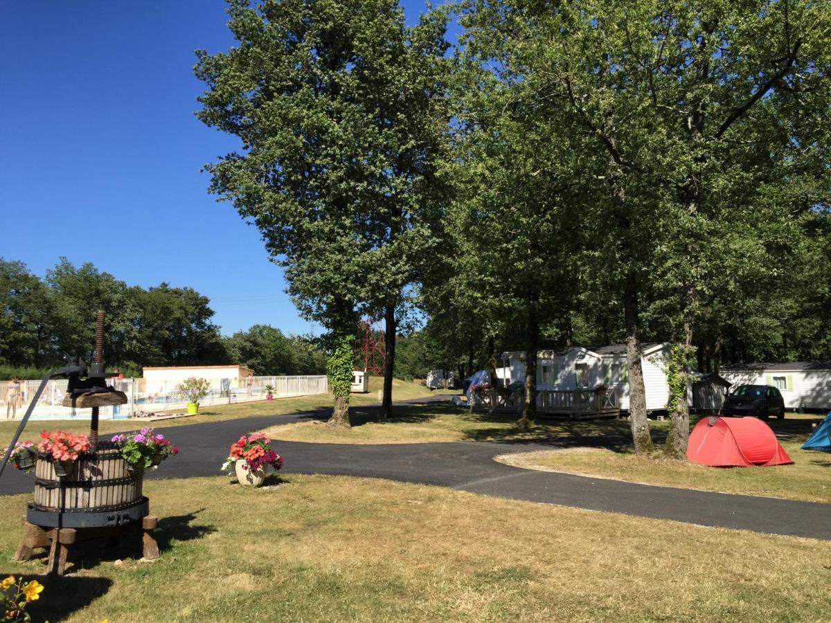Camping Les Petites Minaudieres Coussay-les-Bois エクステリア 写真