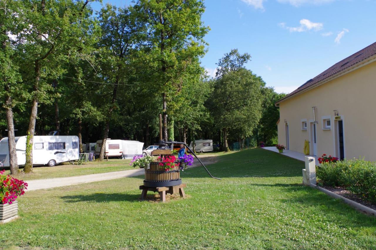 Camping Les Petites Minaudieres Coussay-les-Bois エクステリア 写真