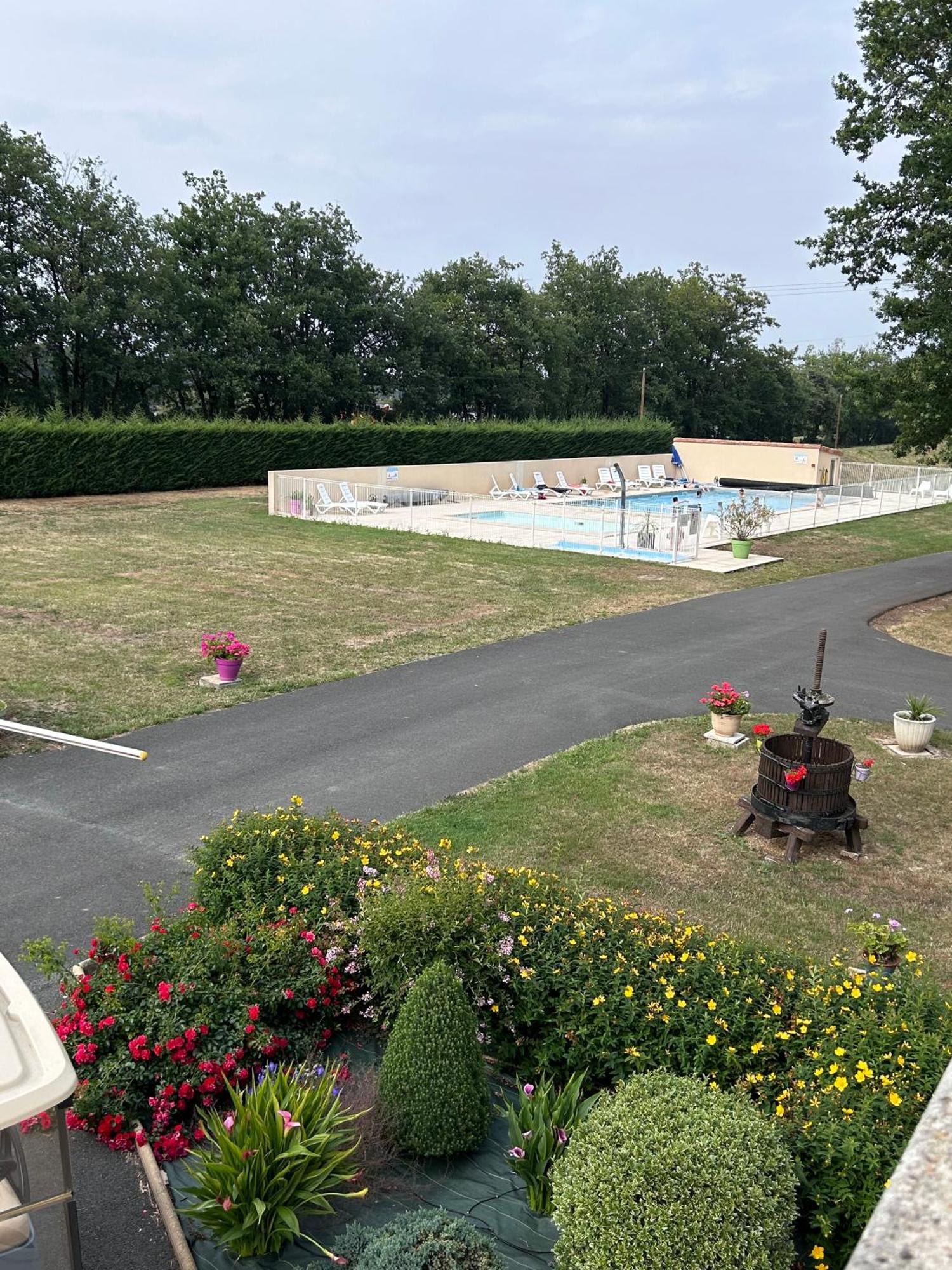 Camping Les Petites Minaudieres Coussay-les-Bois エクステリア 写真