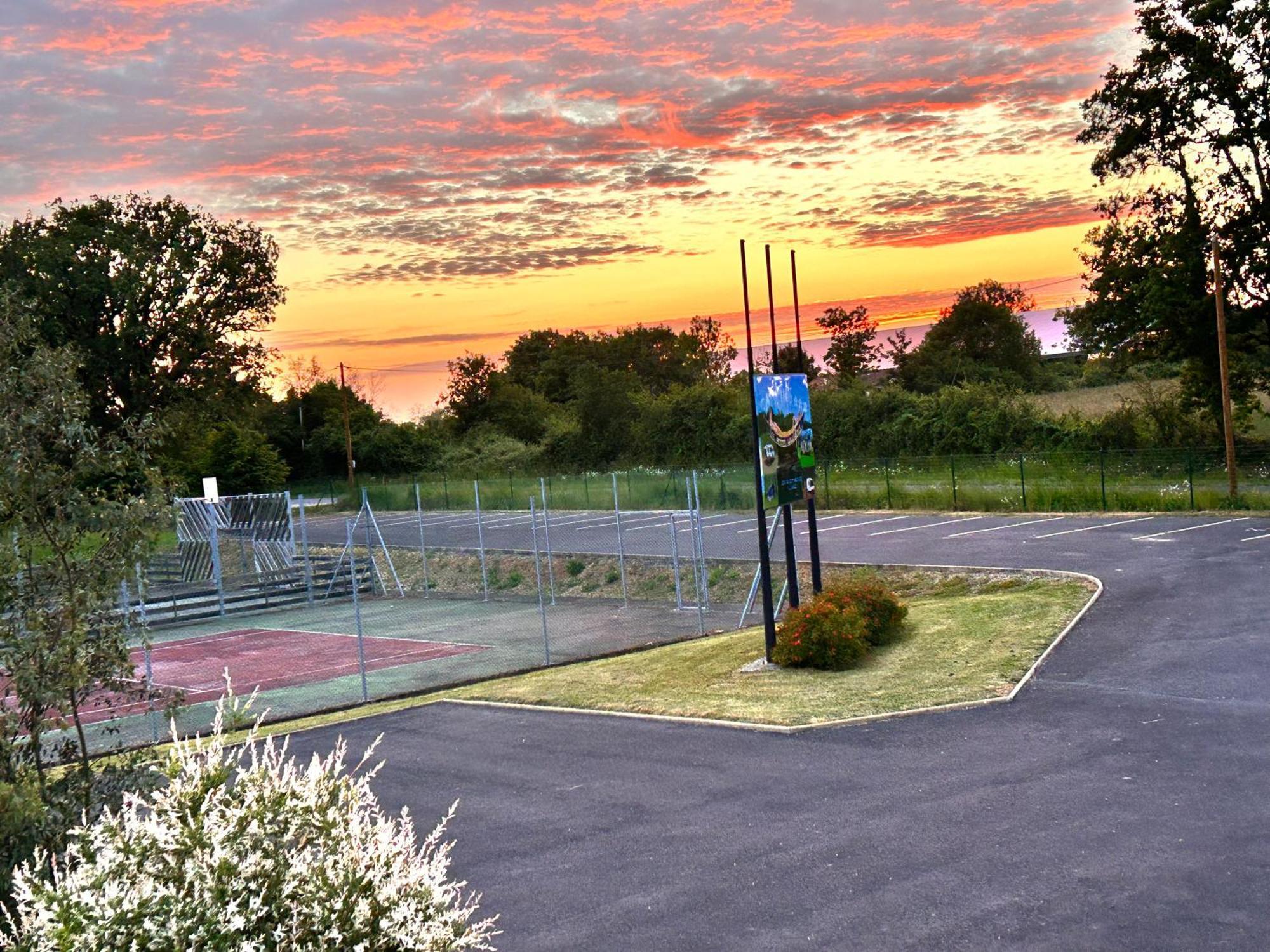 Camping Les Petites Minaudieres Coussay-les-Bois エクステリア 写真