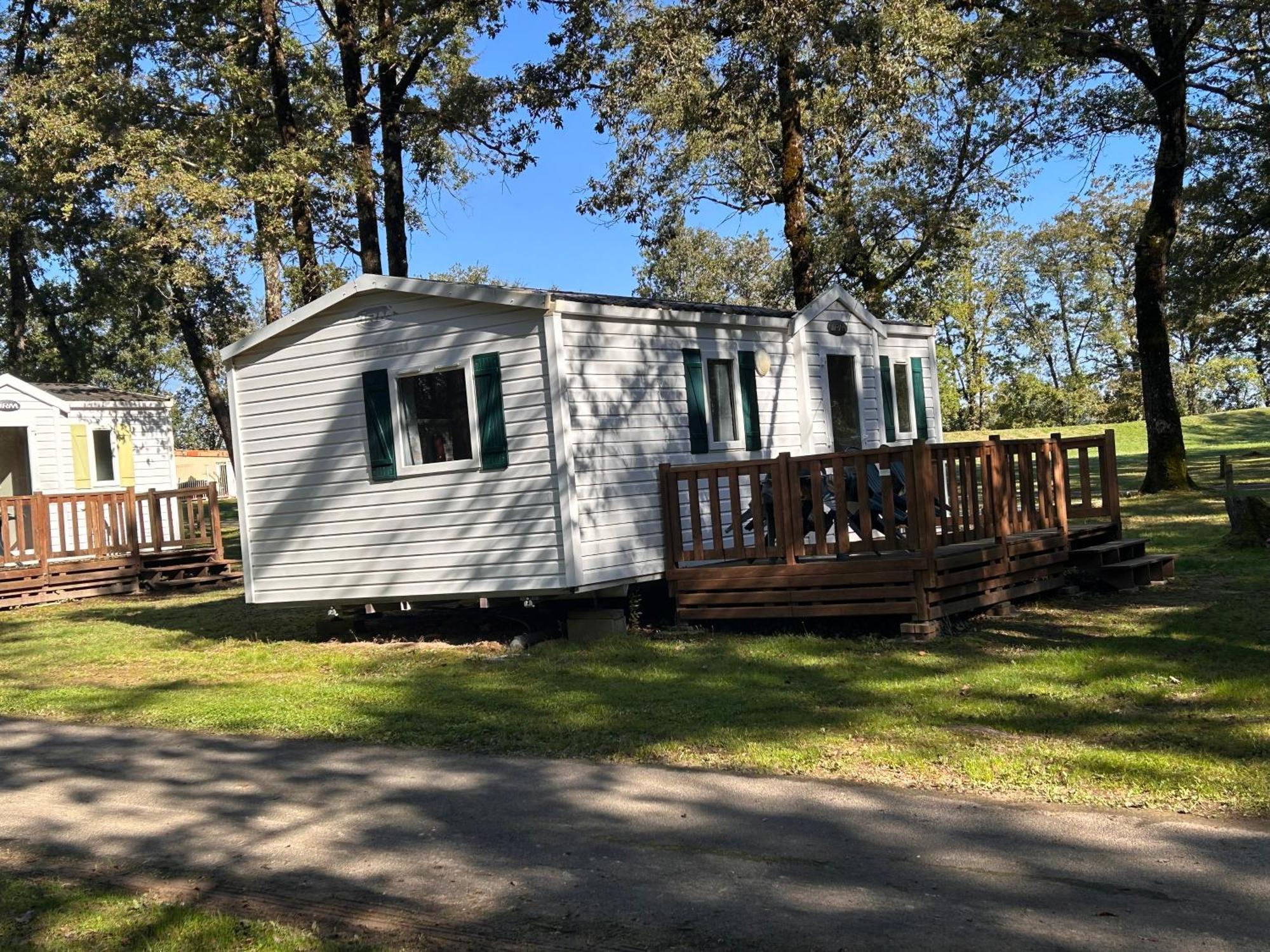 Camping Les Petites Minaudieres Coussay-les-Bois 部屋 写真