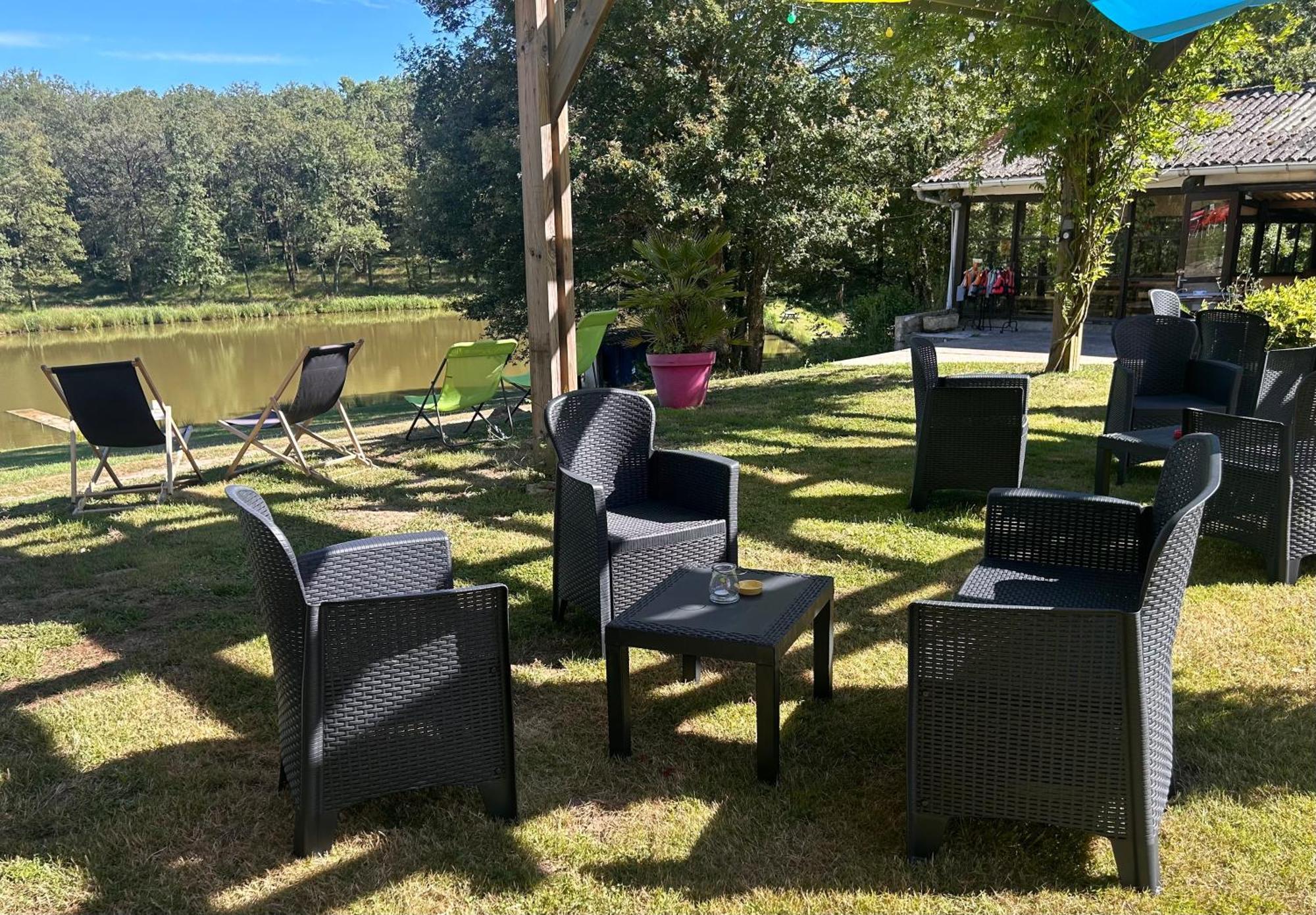 Camping Les Petites Minaudieres Coussay-les-Bois エクステリア 写真
