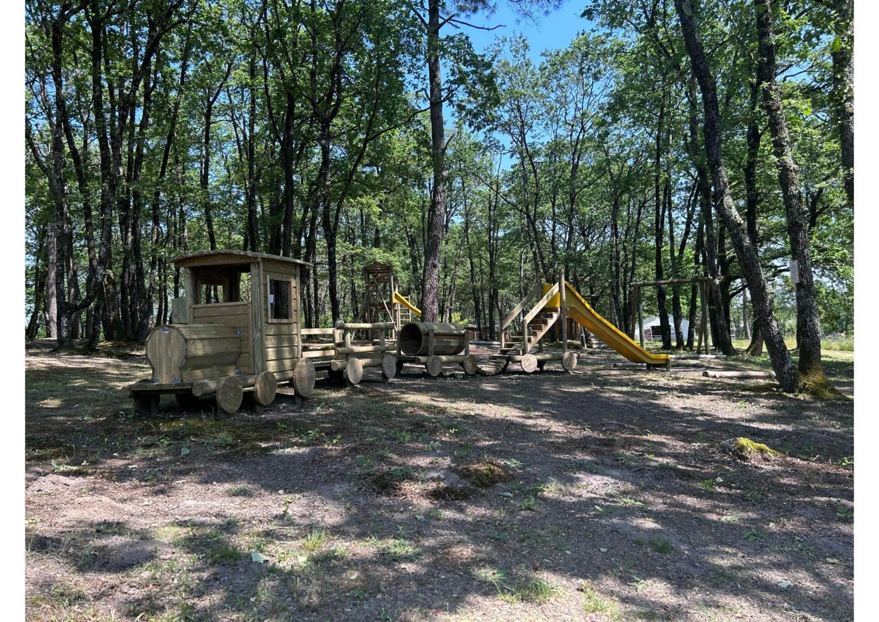 Camping Les Petites Minaudieres Coussay-les-Bois エクステリア 写真